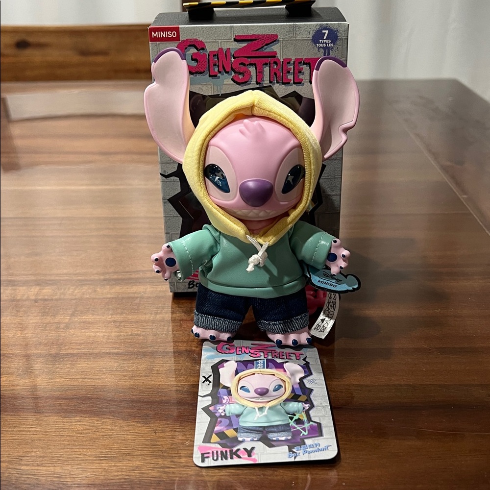 MINISO STITCH Gen Z Street Pendant - Funky